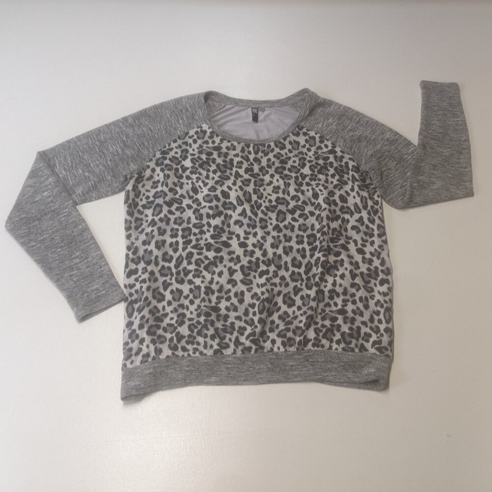 Kut From the Kloth Size Medium Leopard Print Sweatshirt